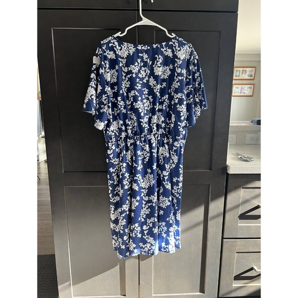 Shein Curve Blue With White Floral Print, V Neck Elastic Waist dress size 3XL - Picture 2 of 12
